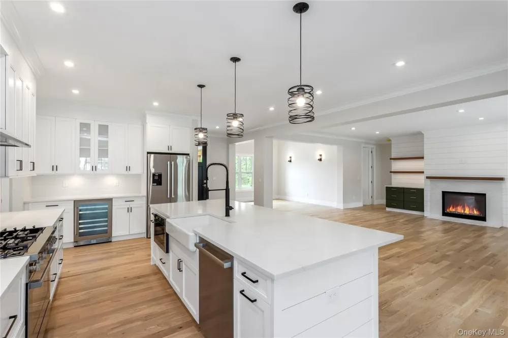 33 Lagoon Court South Jamesport, NY 11901