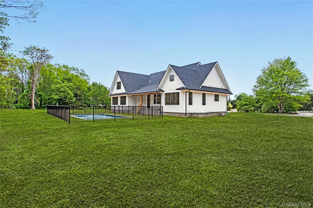 33 Lagoon Court South Jamesport, NY 11901