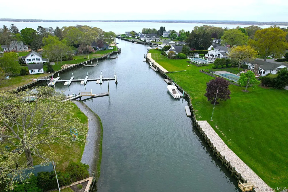 33 Lagoon Court South Jamesport, NY 11901