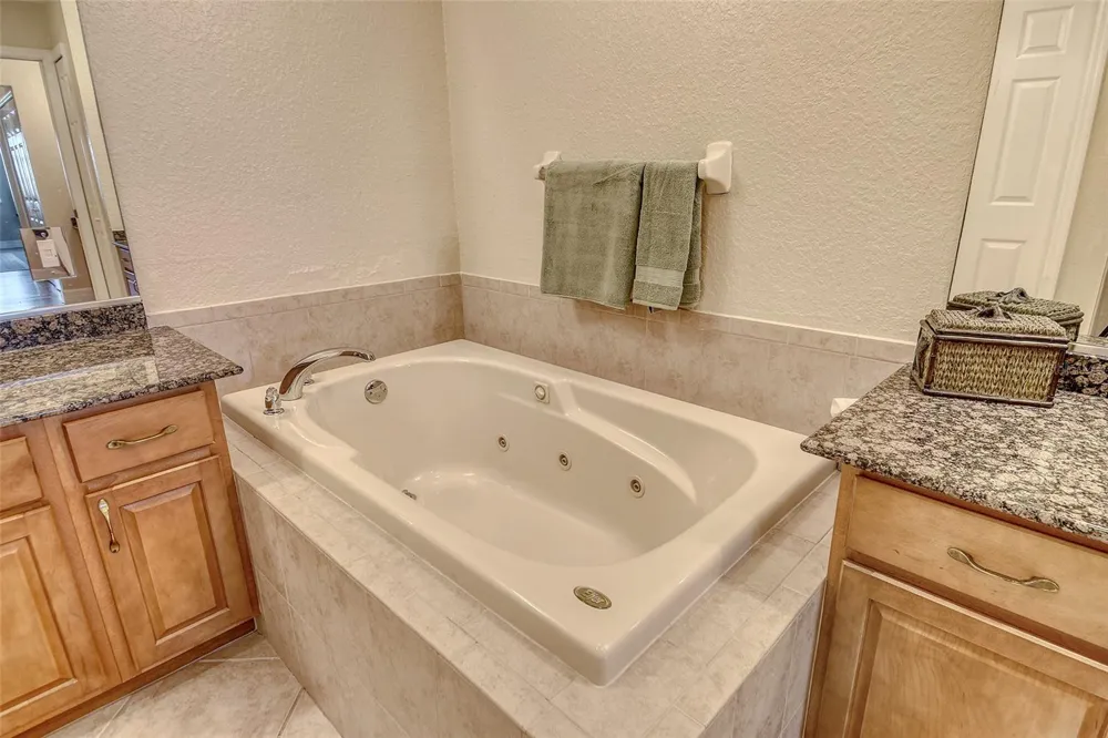 5100 JESSIE HARBOR DRIVE #504 Osprey, FL 34229