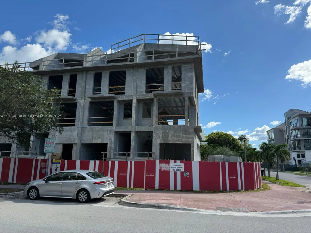 1425 Bay Rd Miami Beach, FL 33139
