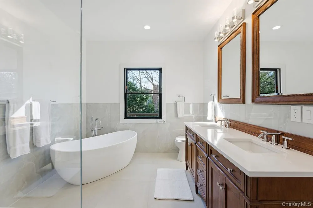 768 Bridgehampton Sag Harbor Bridgehampton, NY 11932