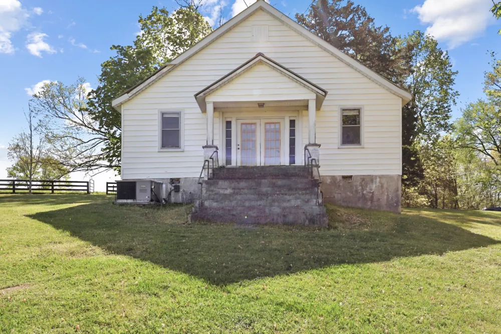 448 Dean Acre Ln Liberty, TN 37095