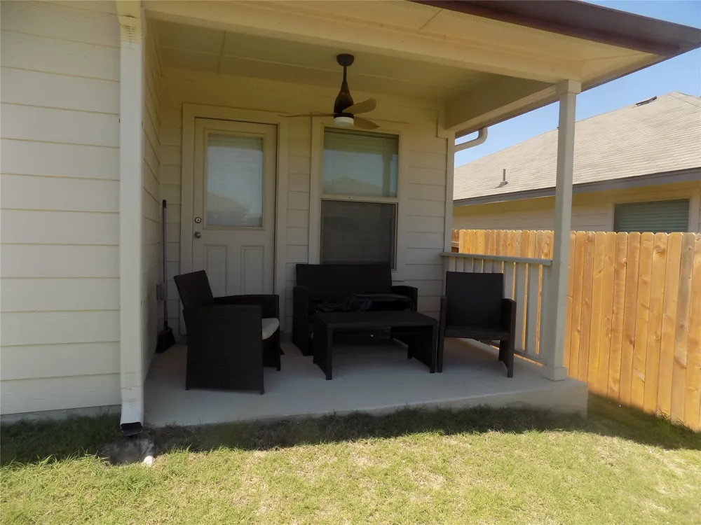 124 Rearden Boulevard Jarrell, TX 76537