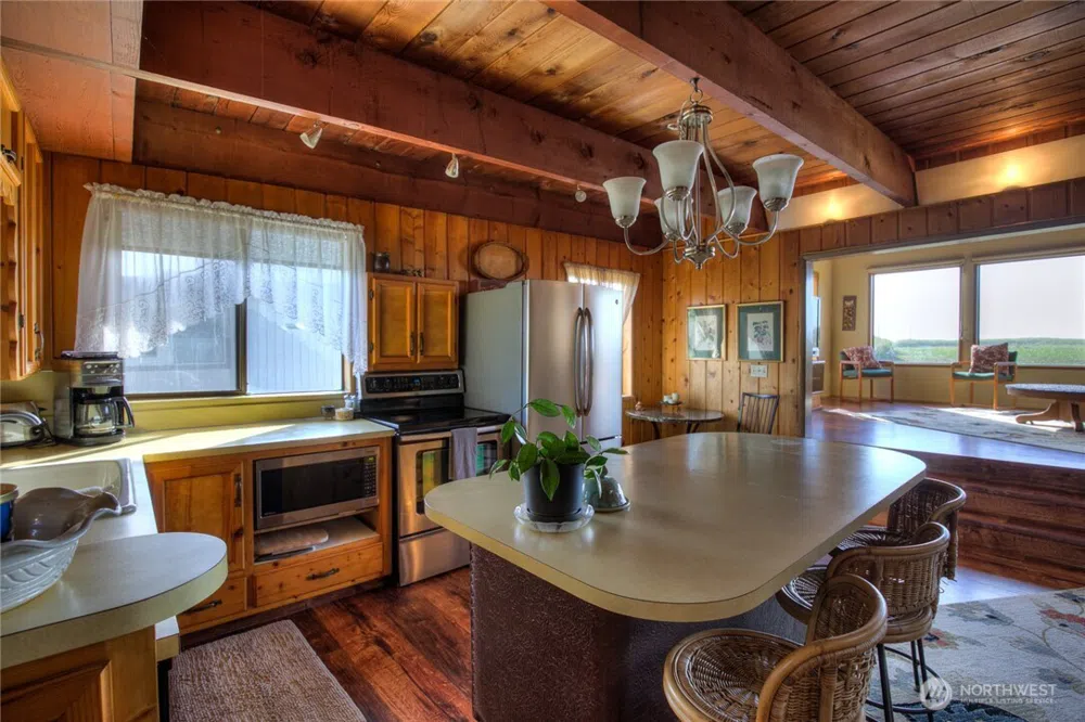 420 W Lough Lane Westport, WA 98595