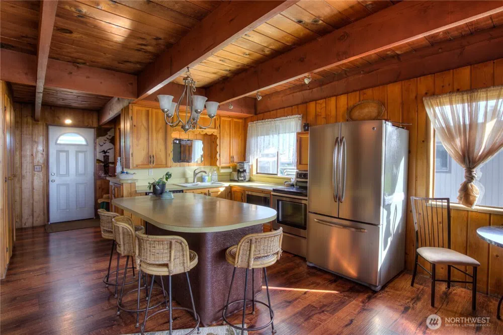420 W Lough Lane Westport, WA 98595