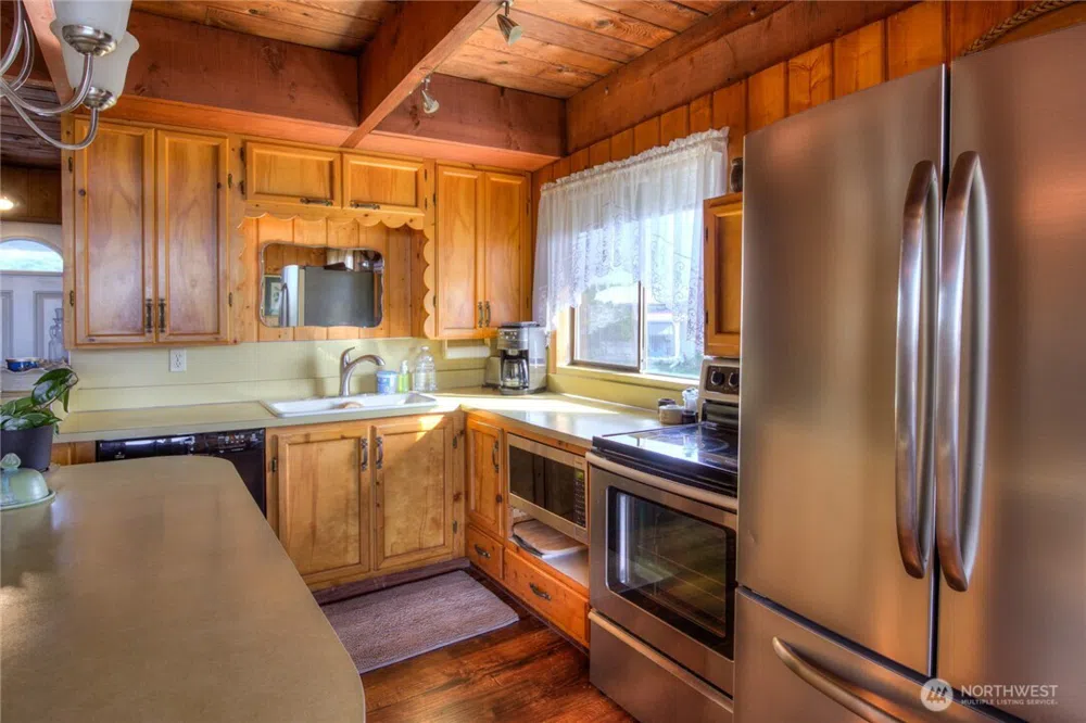 420 W Lough Lane Westport, WA 98595