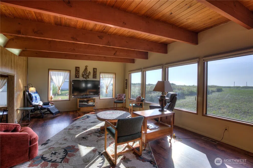 420 W Lough Lane Westport, WA 98595