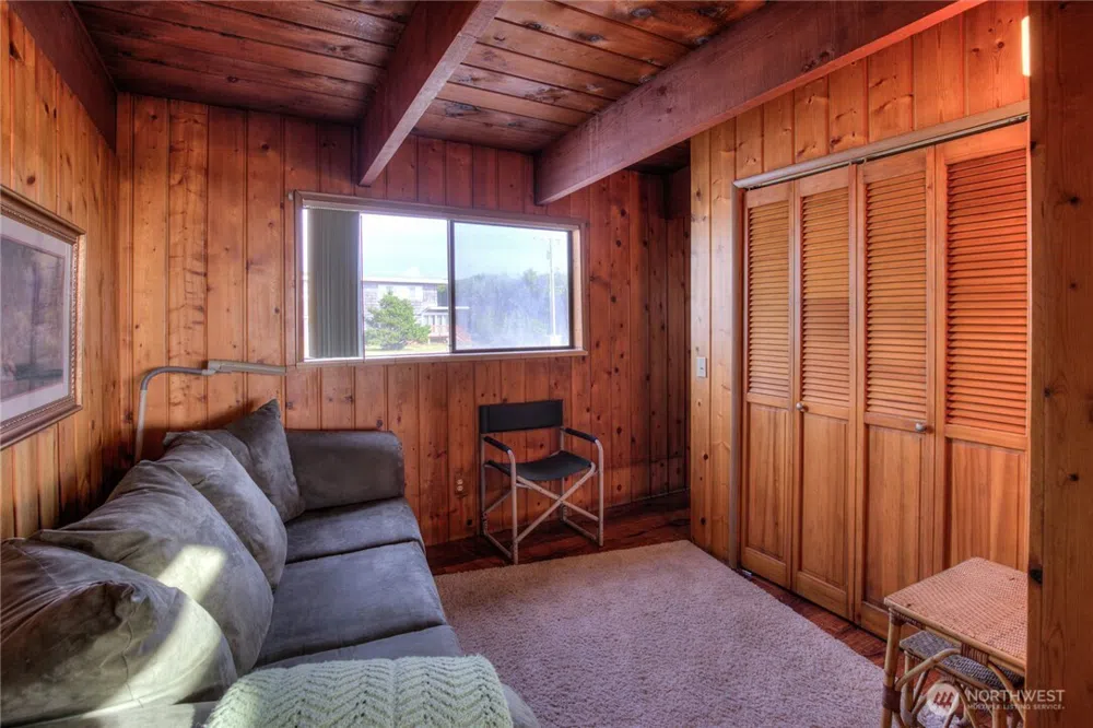 420 W Lough Lane Westport, WA 98595