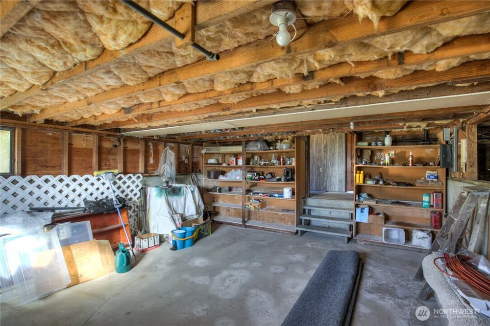 420 W Lough Lane Westport, WA 98595