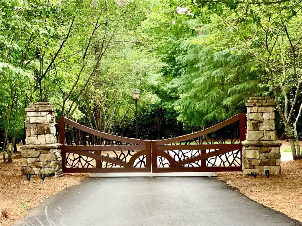 4920 Roaring Fork Pass Suwanee, GA 30024