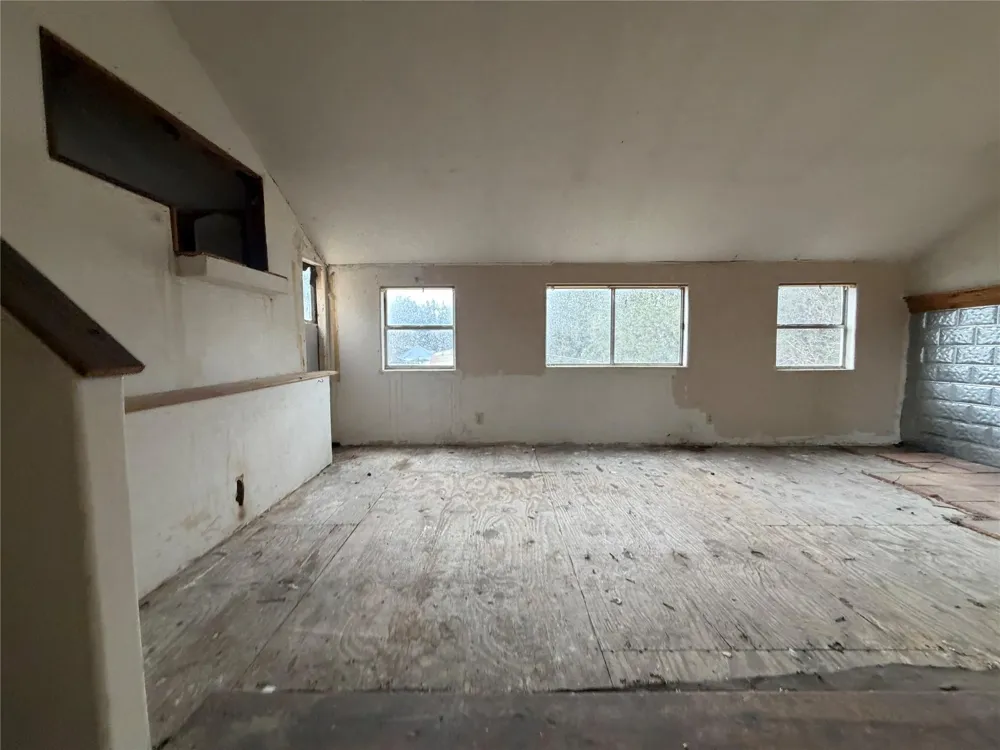 231 Sir Arthur Way Canyon Lake, TX 78133