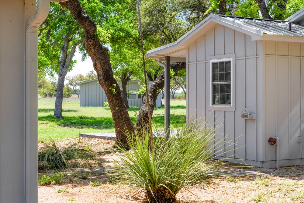9695 W US 290 Highway Hye, TX 78635