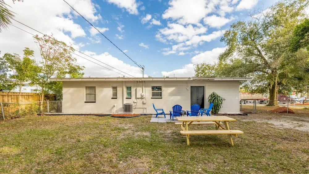 1406 CONWAY ROAD Orlando, FL 32812