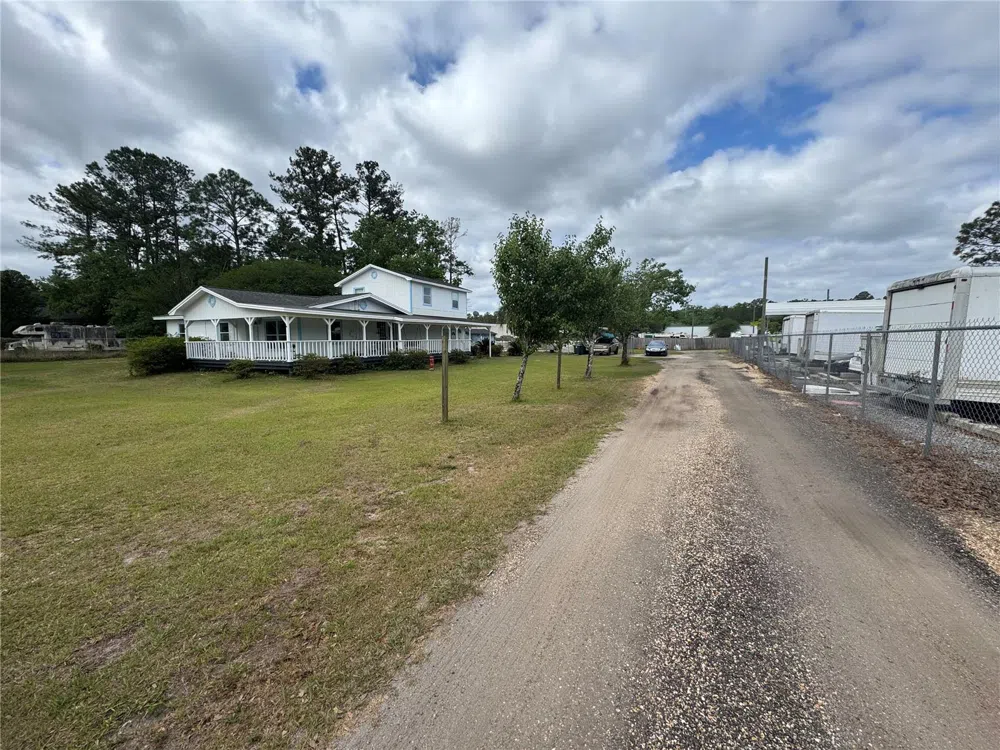 5515/5517 SHAD ROAD Jacksonville, FL 32257