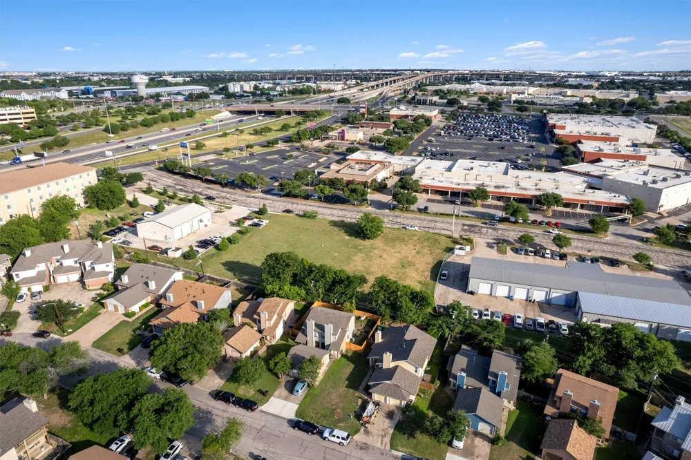 330 Old West Drive Round Rock, TX 78681