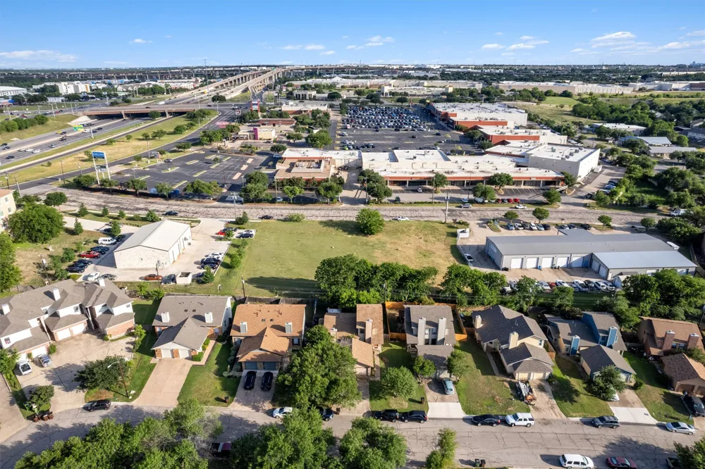 330 Old West Drive Round Rock, TX 78681
