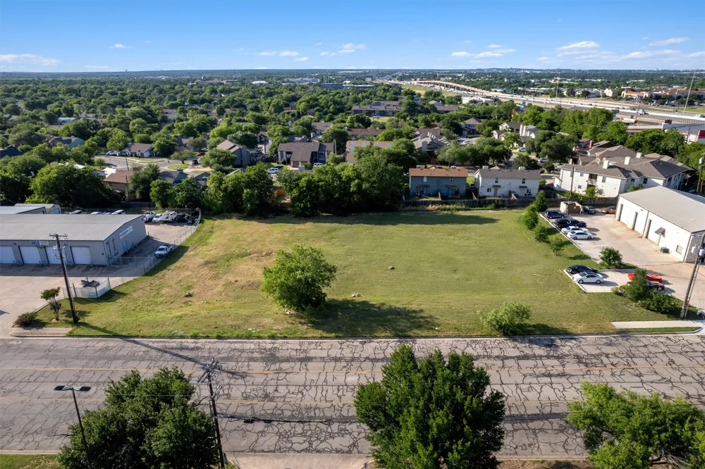 330 Old West Drive Round Rock, TX 78681