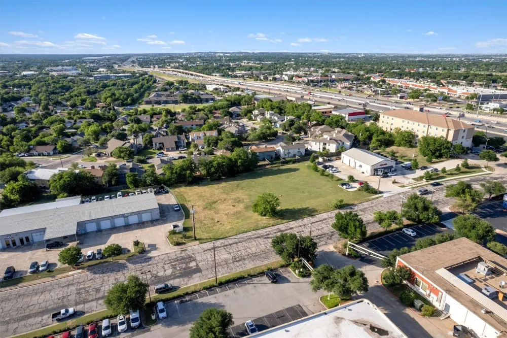 330 Old West Drive Round Rock, TX 78681