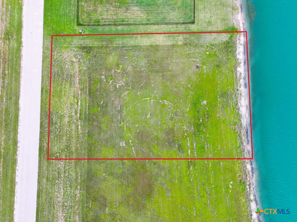 36 Redfish Retreat Drive Port Lavaca, TX 77979