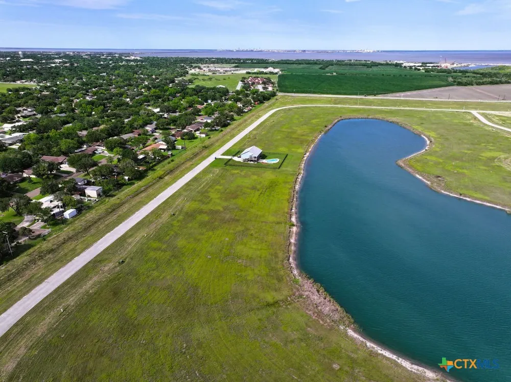 36 Redfish Retreat Drive Port Lavaca, TX 77979