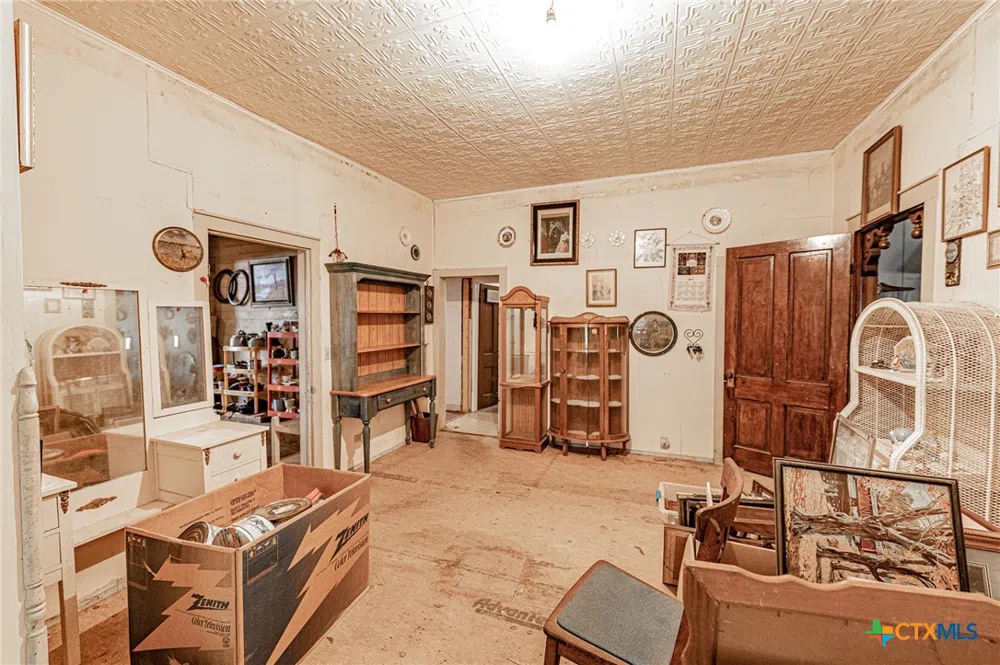 204 Avenue F Shiner, TX 77984
