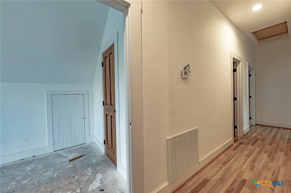 204 Avenue F Shiner, TX 77984