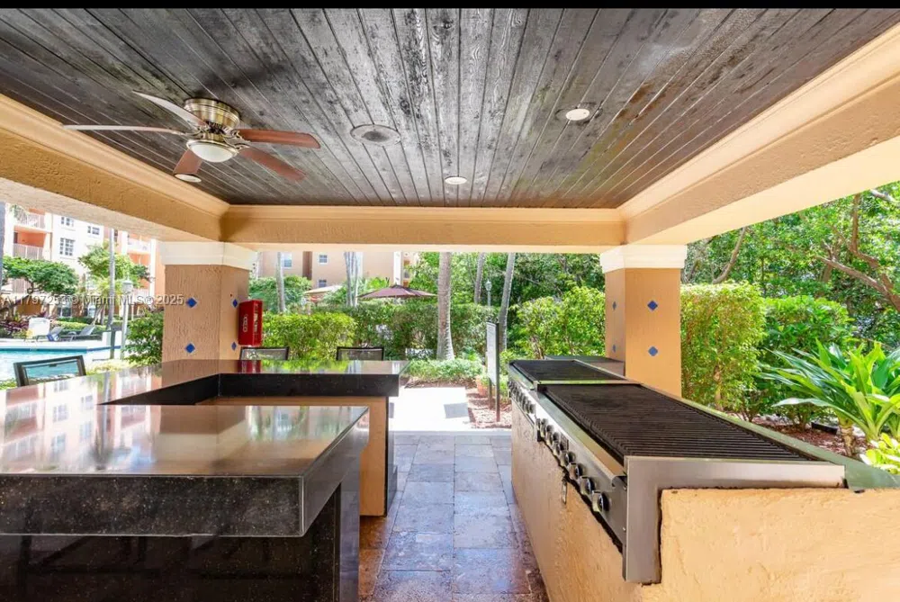 19877 E Country Club Dr #3606 Aventura, FL 33180