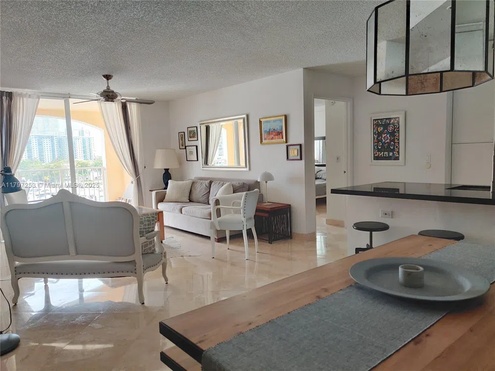 19877 E Country Club Dr #3606 Aventura, FL 33180