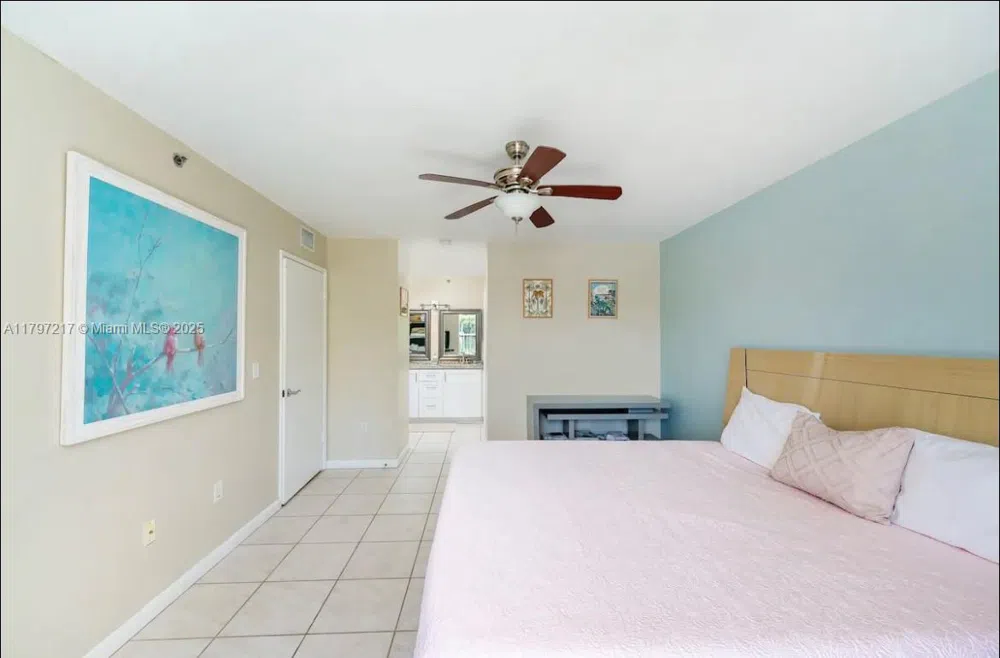 19999 E Country Club Dr #1202 Aventura, FL 33180