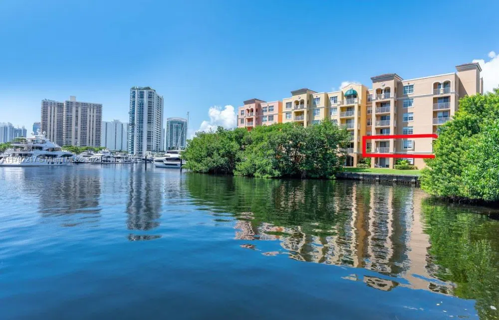 19999 E Country Club Dr #1202 Aventura, FL 33180