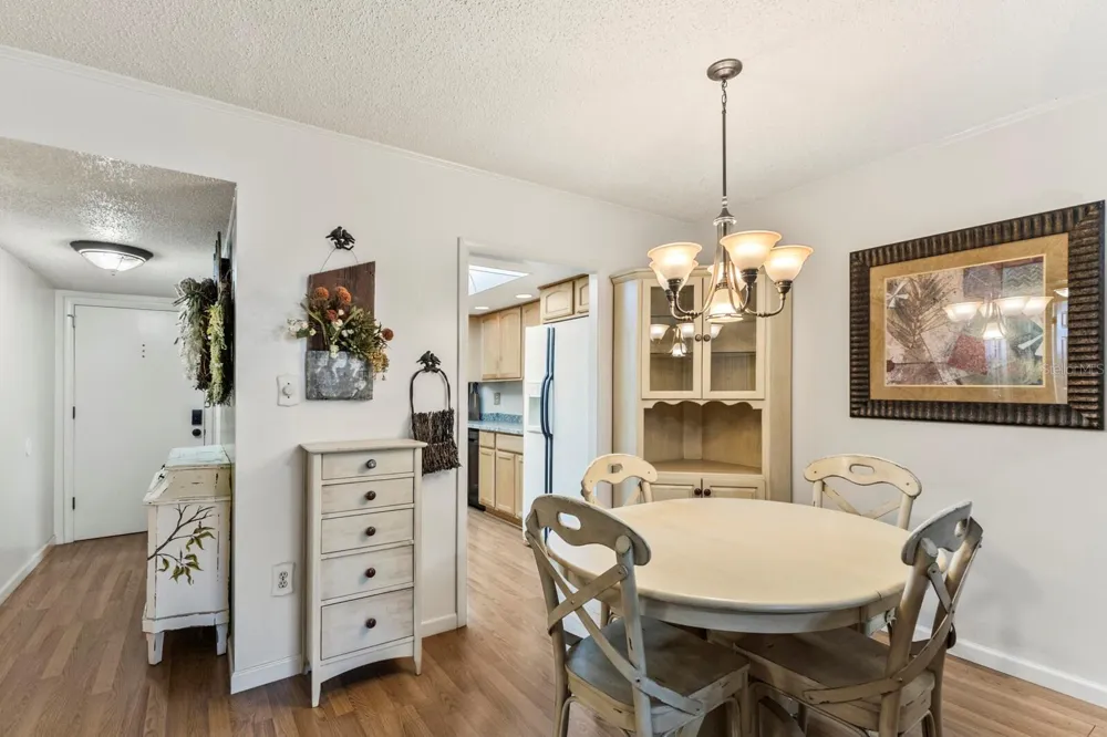 4015 LAKE BAYSHORE DRIVE #108 Bradenton, FL 34205