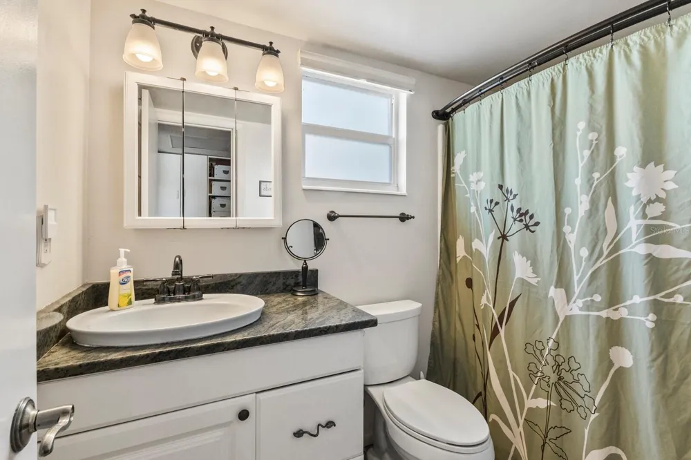 4015 LAKE BAYSHORE DRIVE #108 Bradenton, FL 34205