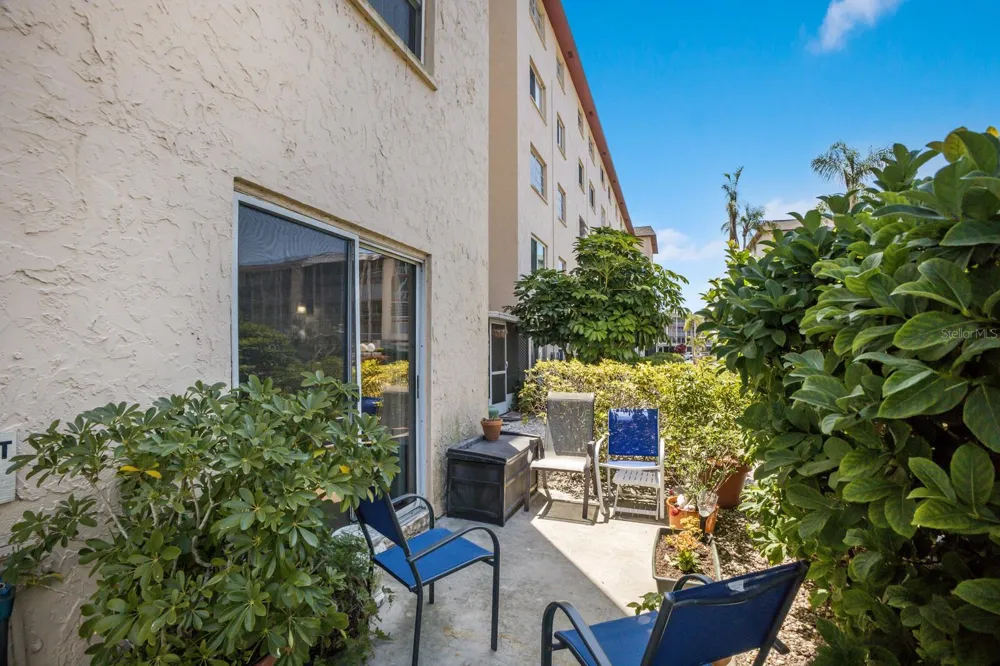 4015 LAKE BAYSHORE DRIVE #108 Bradenton, FL 34205