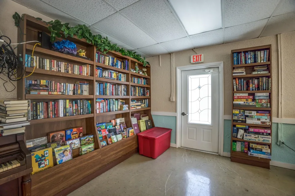 4015 LAKE BAYSHORE DRIVE #108 Bradenton, FL 34205