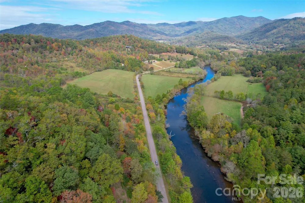 4136 Rose Creek Road Franklin, NC 28734