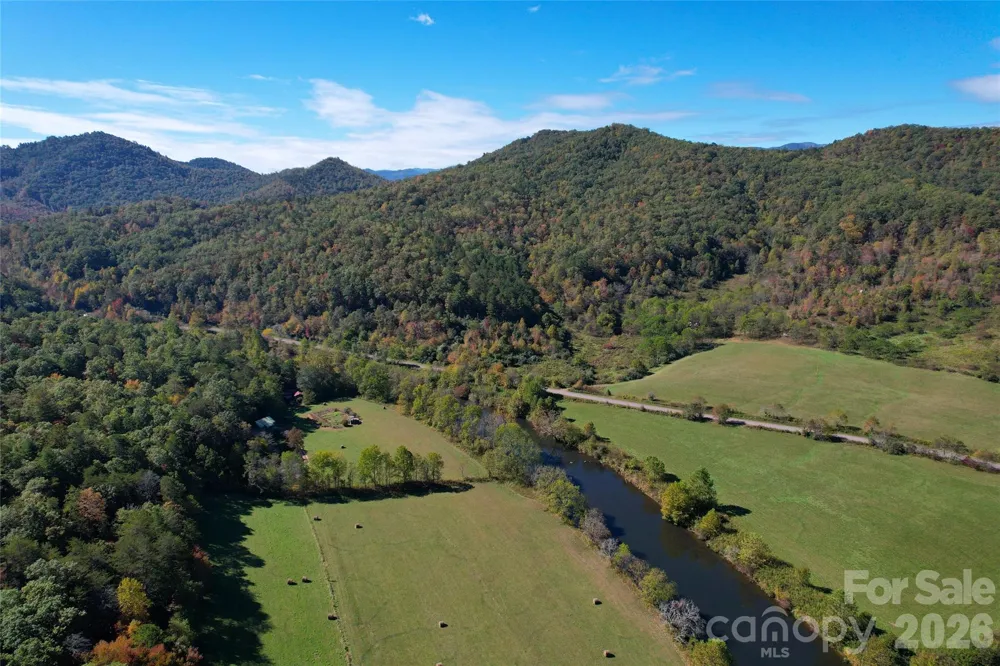 4136 Rose Creek Road Franklin, NC 28734
