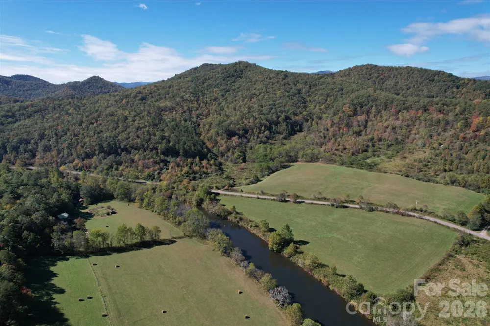 4136 Rose Creek Road Franklin, NC 28734