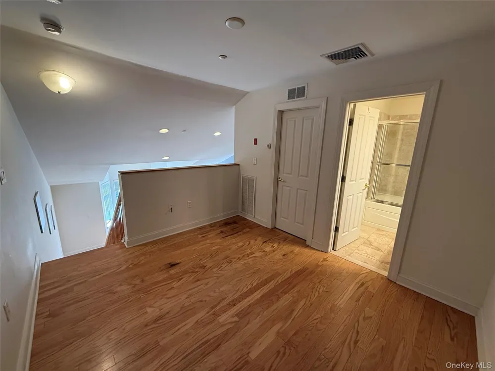 1405 Round Pointe Drive Haverstraw, NY 10927