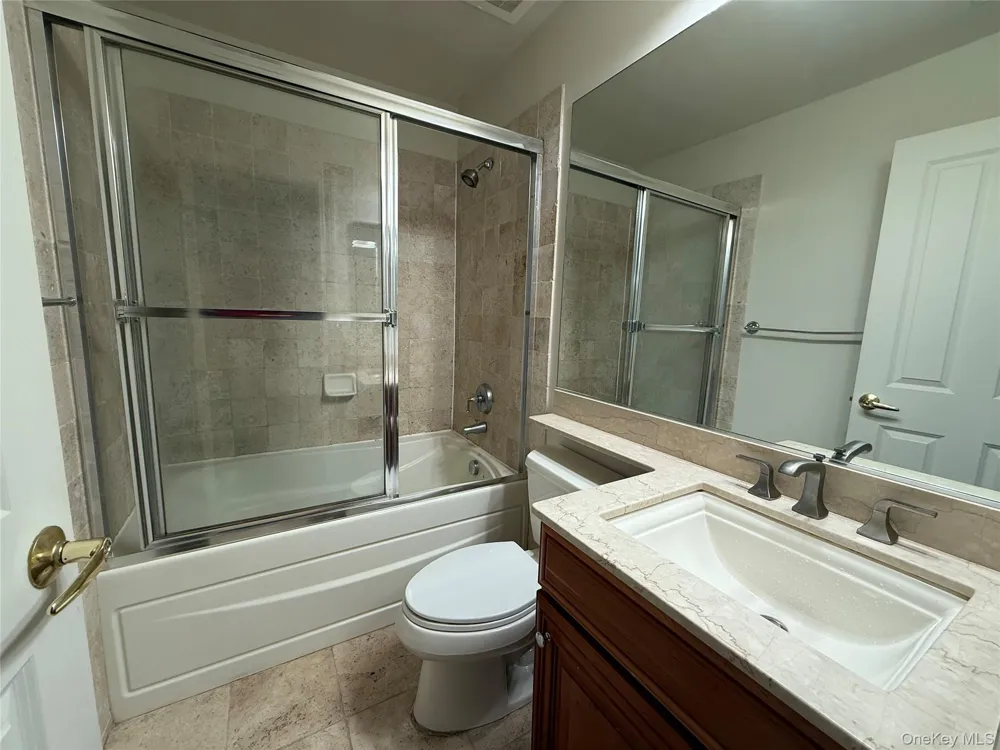 1405 Round Pointe Drive Haverstraw, NY 10927