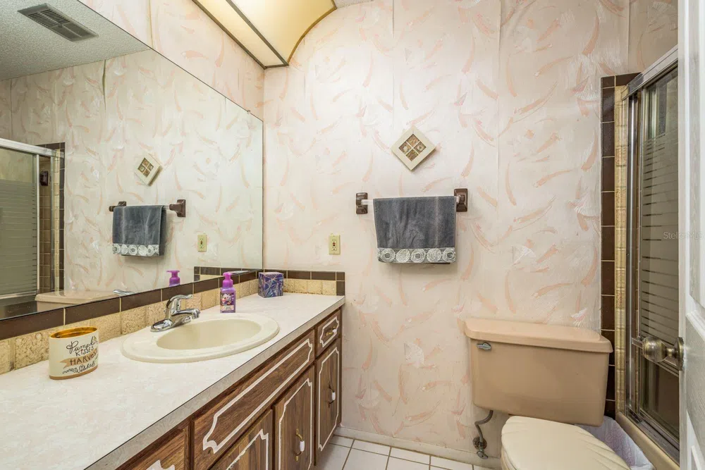 9910 EAGLES POINT CIRCLE #3 Port Richey, FL 34668