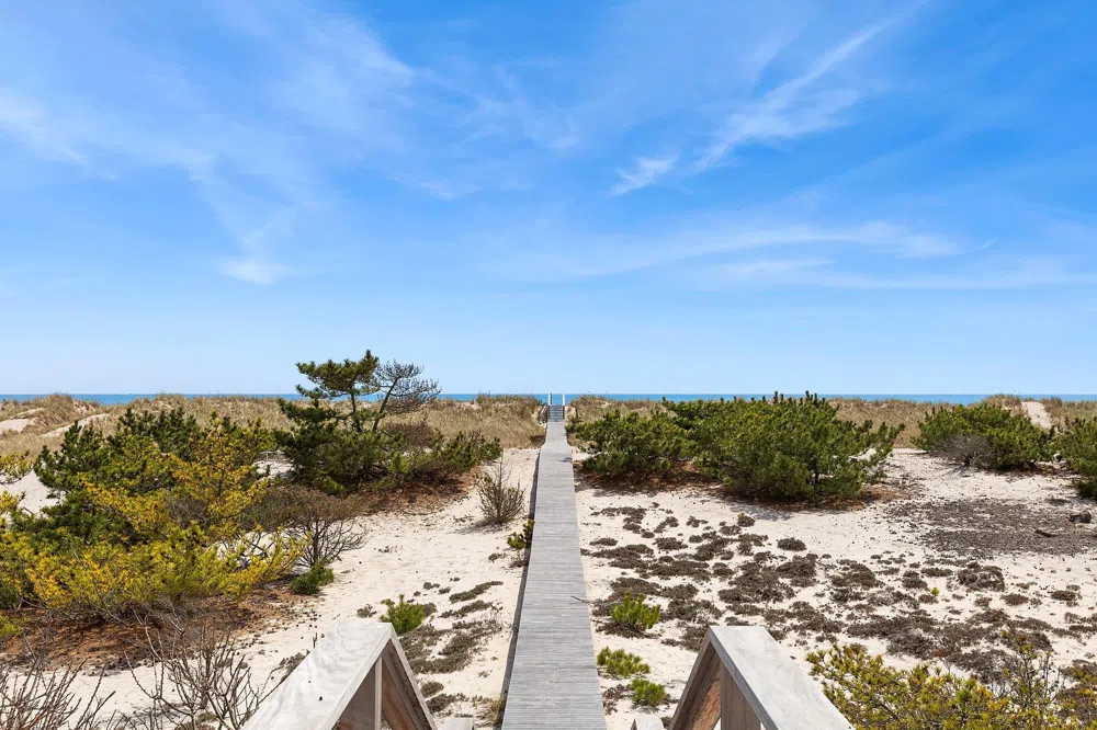 199 Dune Road Westhampton Beach, NY 11978