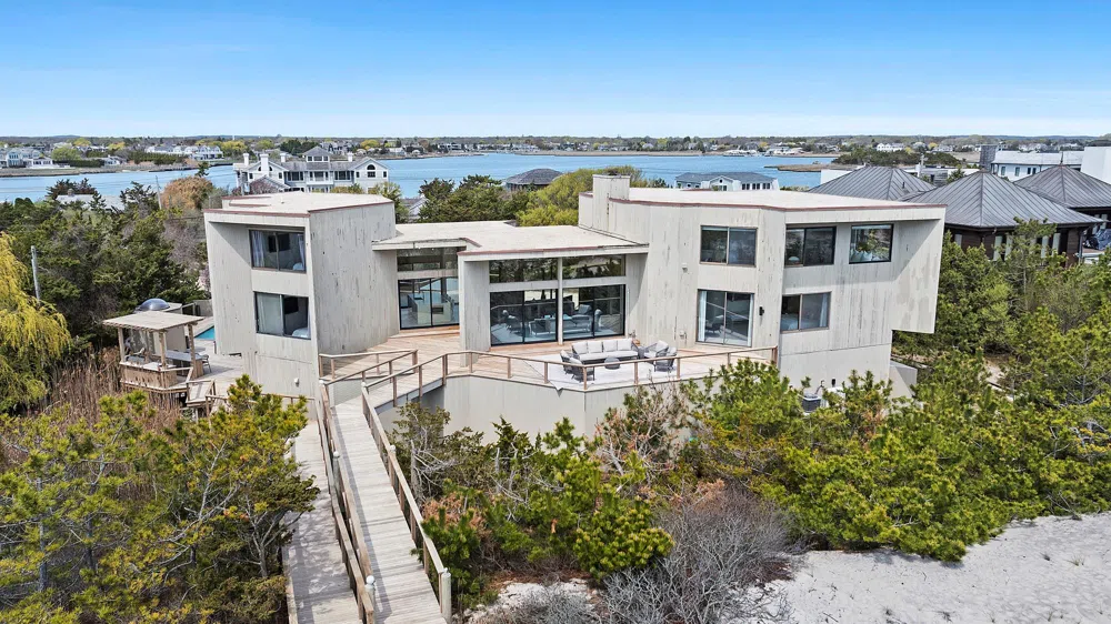 199 Dune Road Westhampton Beach, NY 11978