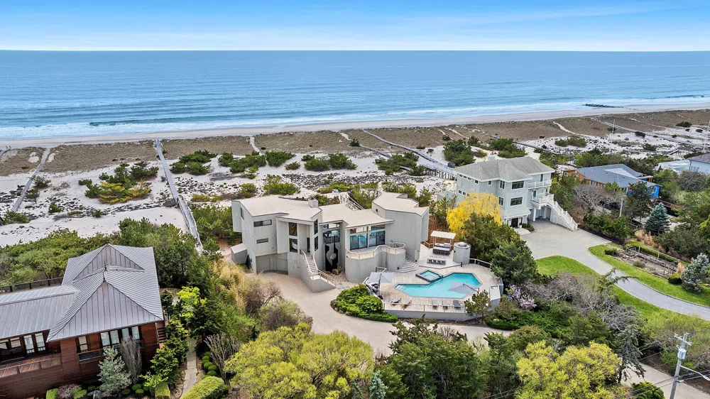 199 Dune Road Westhampton Beach, NY 11978