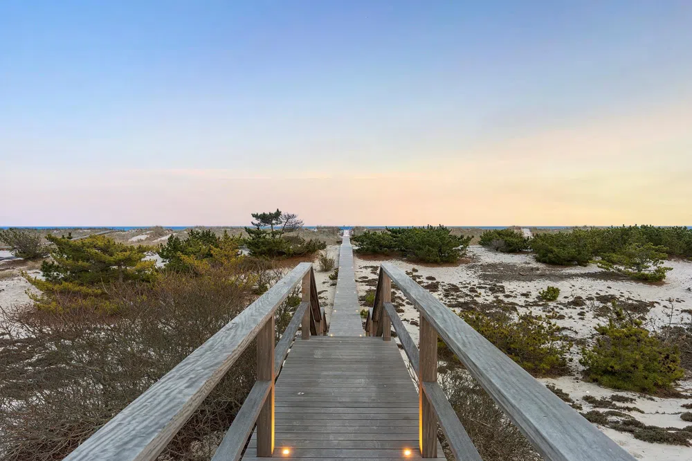 199 Dune Road Westhampton Beach, NY 11978