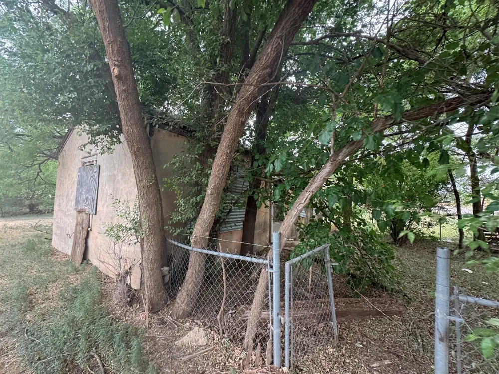 411 10th Street Lamesa, TX 79331