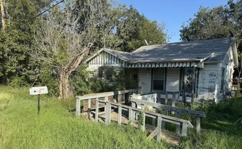 1112 Austin Street
