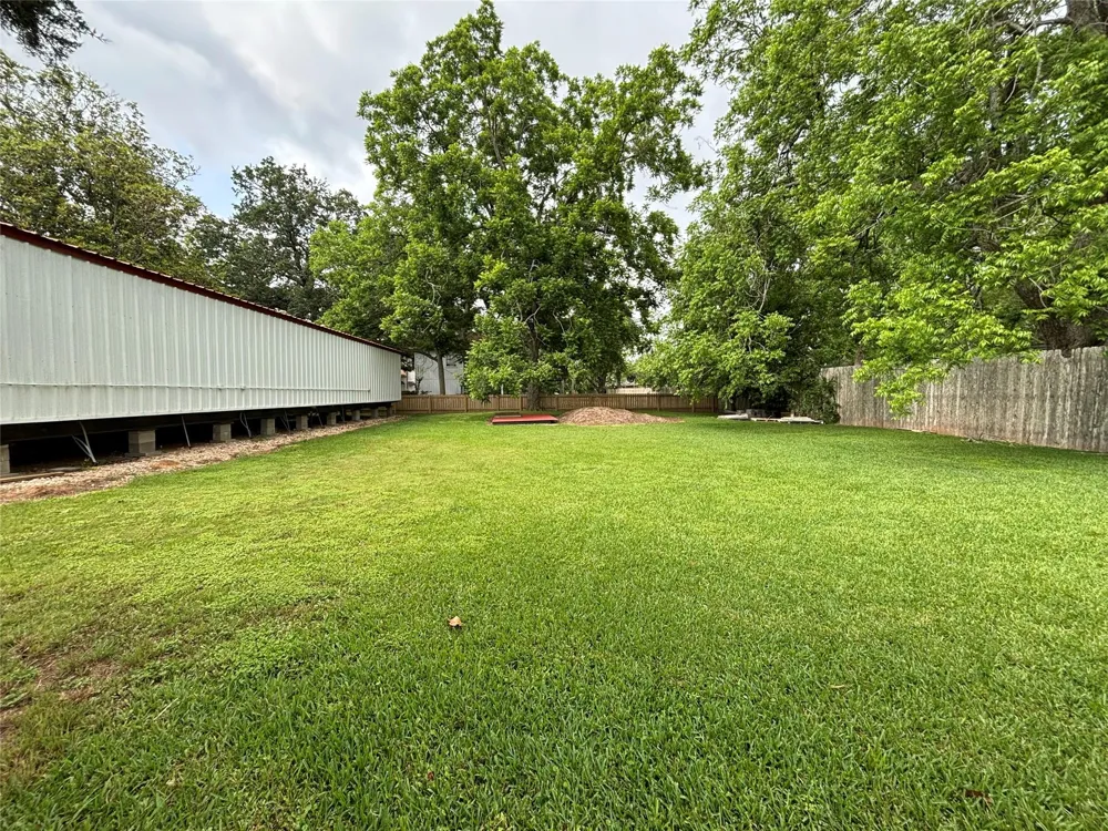 817 Walnut Wharton, TX 77488