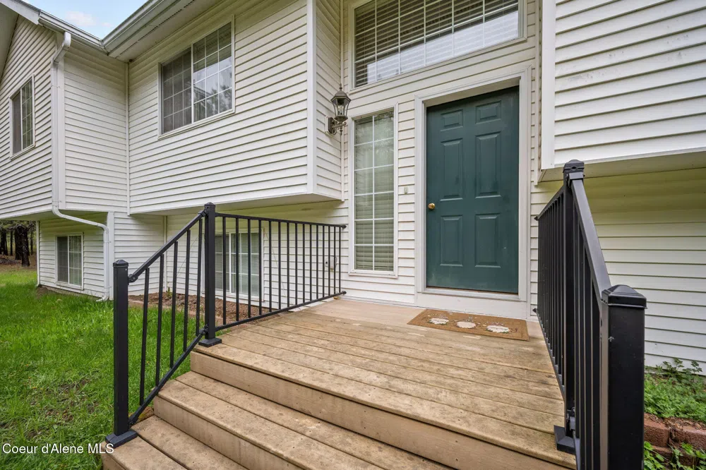 30296 Wheatridge Road Athol, ID 83801