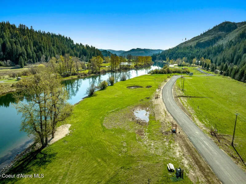 21 Horn Hooked Lane St. Maries, ID 83861